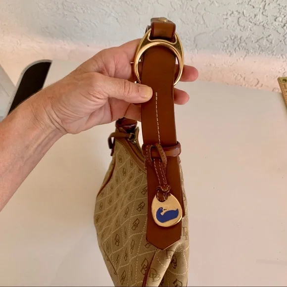 DOONEY & BOURKE Signature Logo Handbag Shoulder Bag Purse. Tan and Brown. - Picture 7 of 15